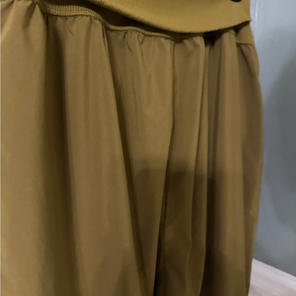 Aerie Offline Joggers Roll Top Medium - Picture 5 of 5